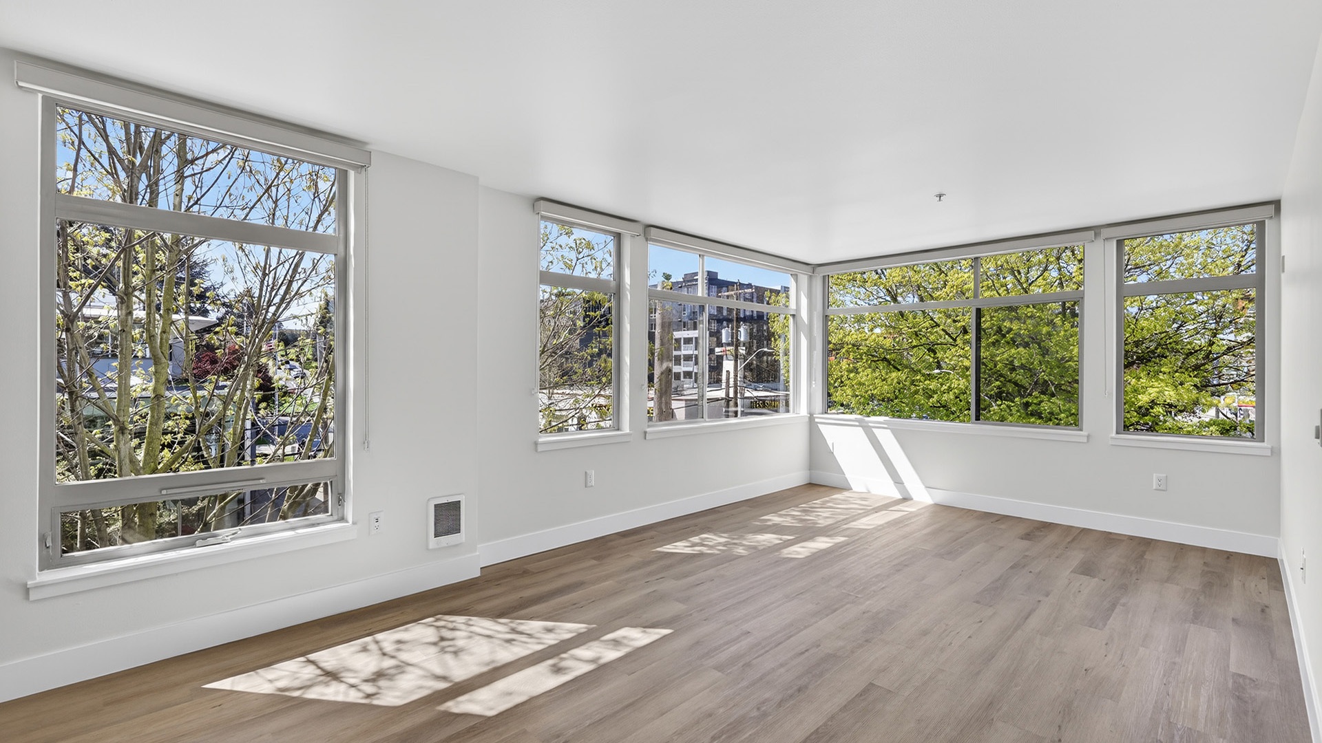Link bellevue 1x1b living room view1