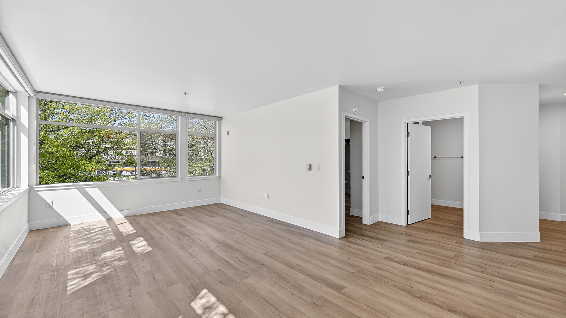 Link bellevue 1x1b living room
