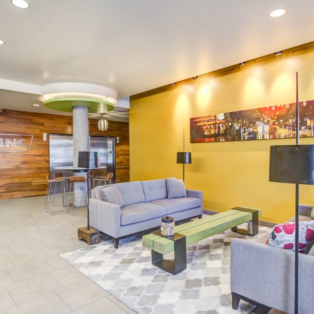 Link seattle elevators with seating