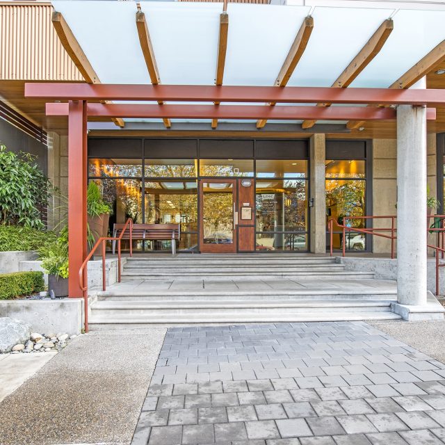 Link seattle front entrance