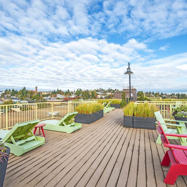 Link seattle rooftop patio view 01