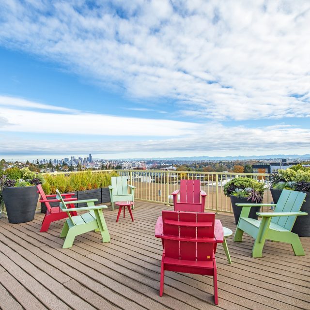 Link seattle rooftop patio view 02