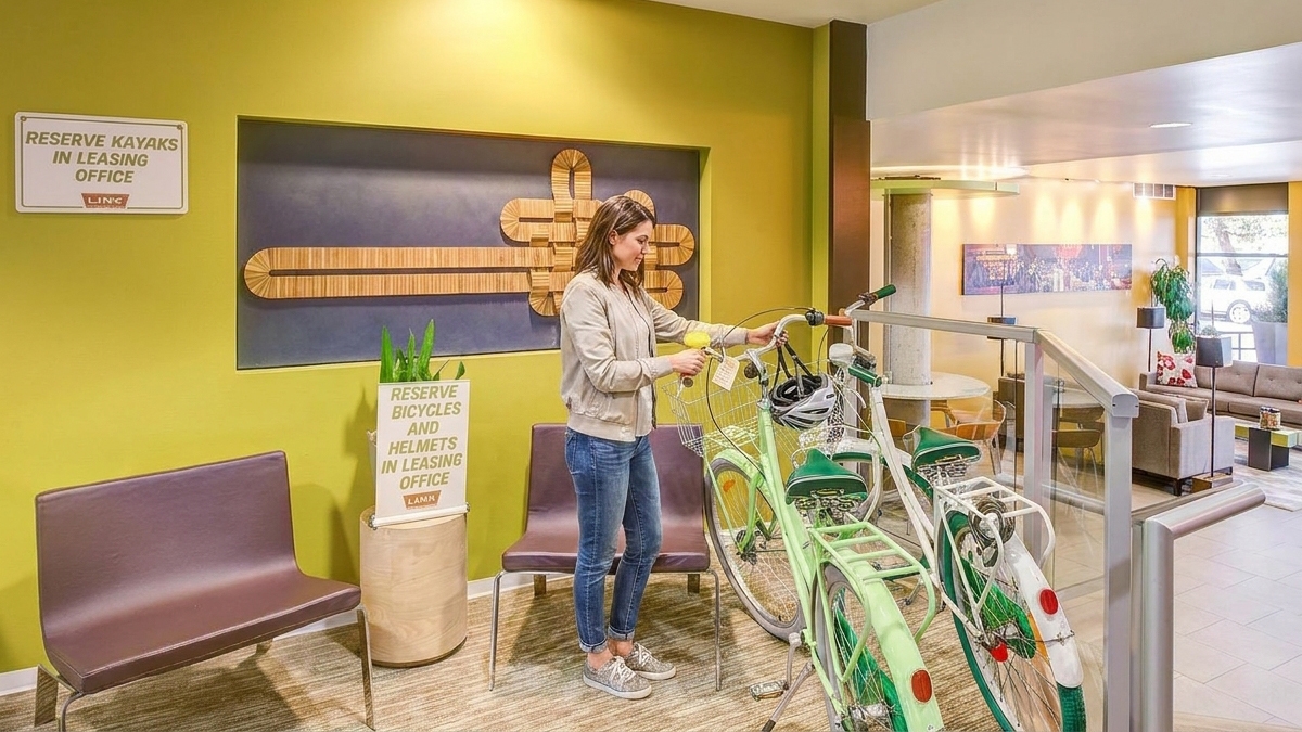 Link seattle bike rental lobby model