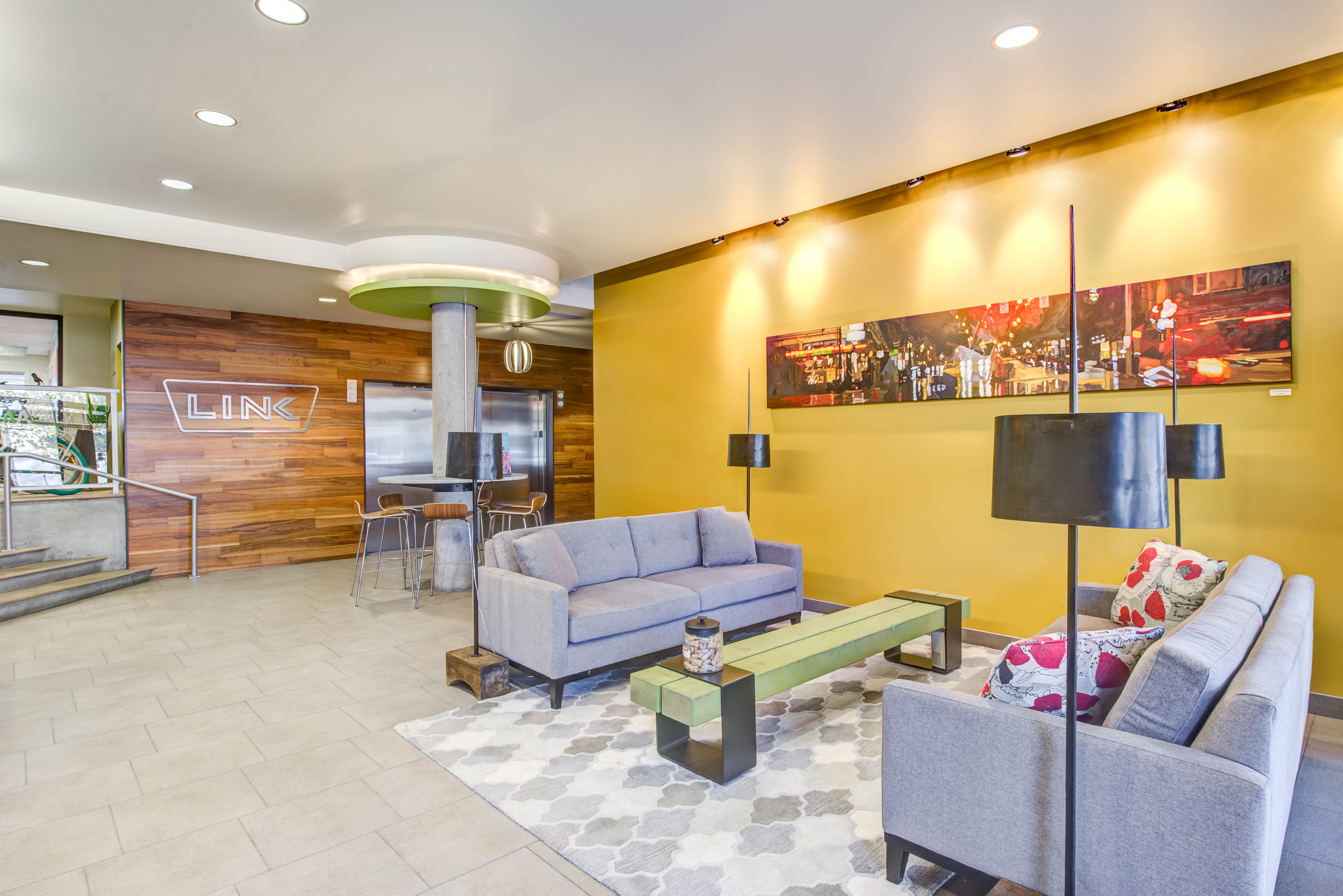 Link seattle elevators with seating