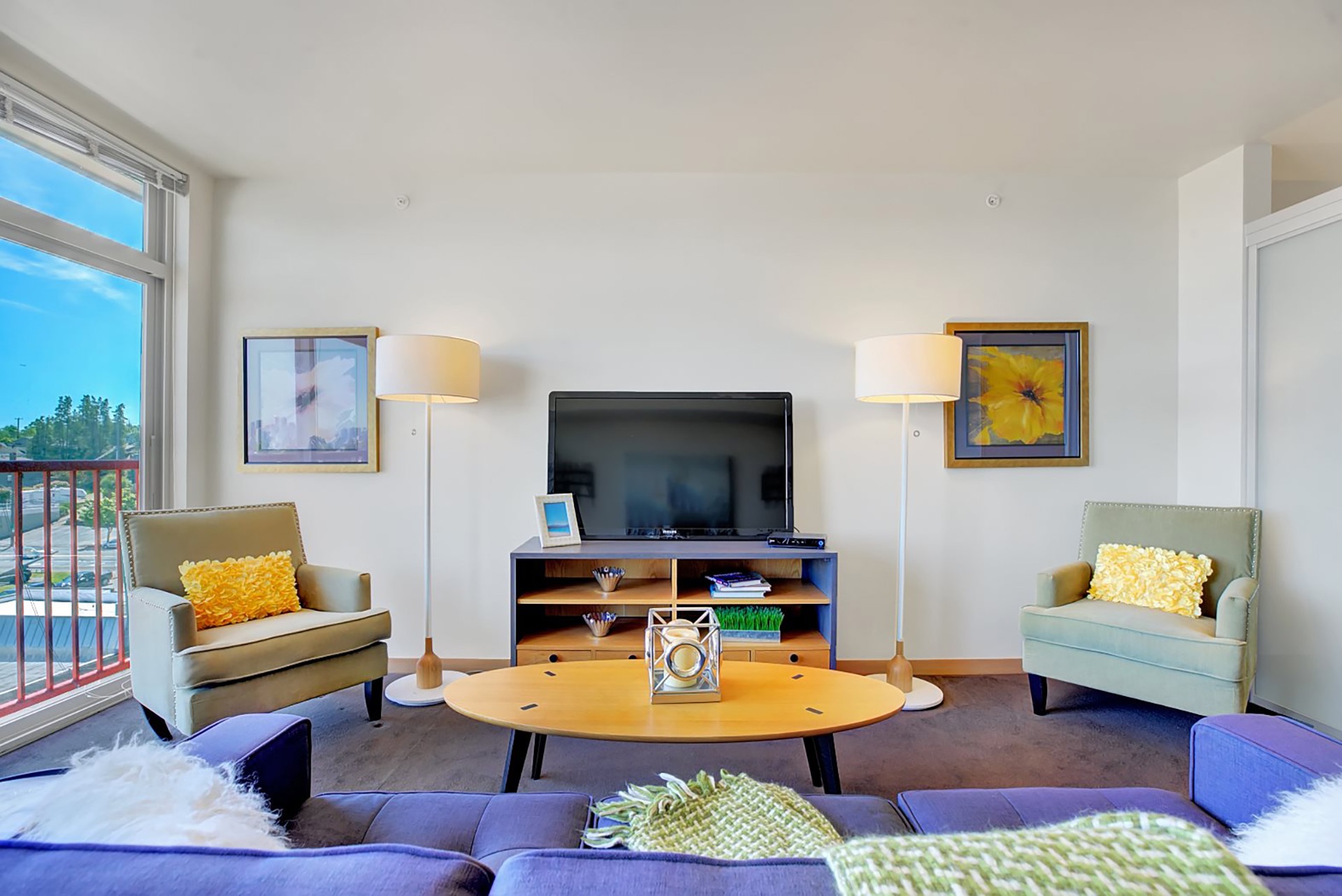 Link seattle living room