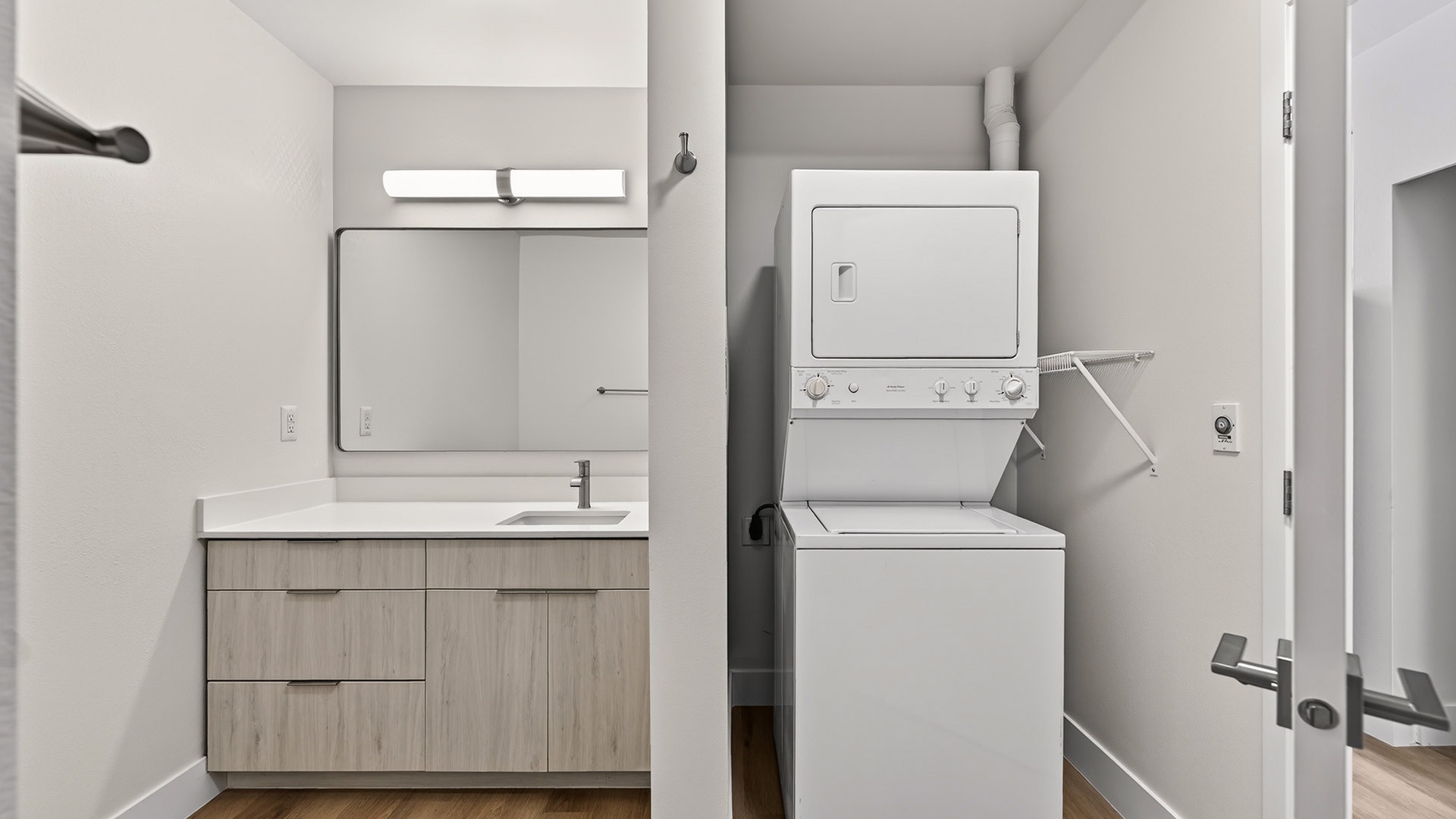 Link west seattle open a bathroom laundry