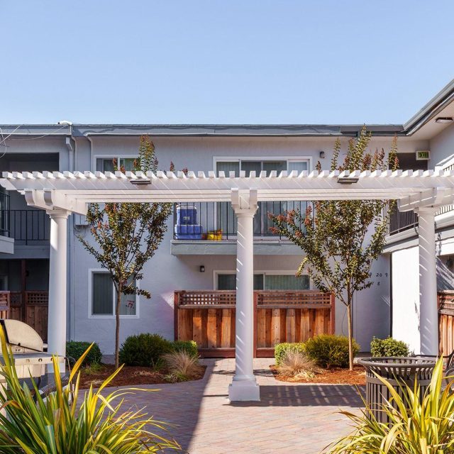 Marina haven courtyard pergola front