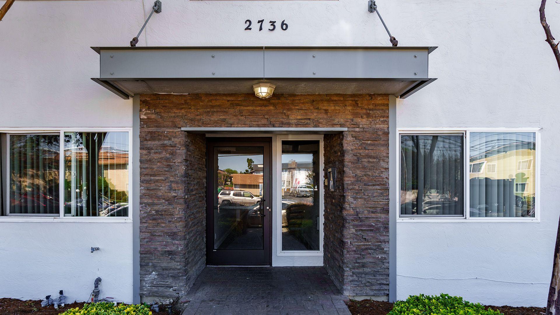 Marina haven entrance 2736 stone portico
