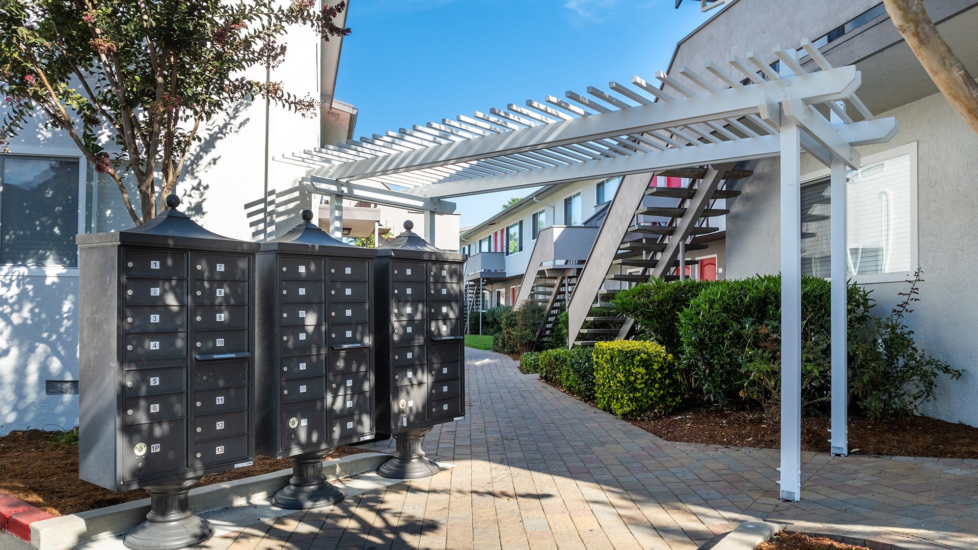 Marina plaza mailboxes pergola