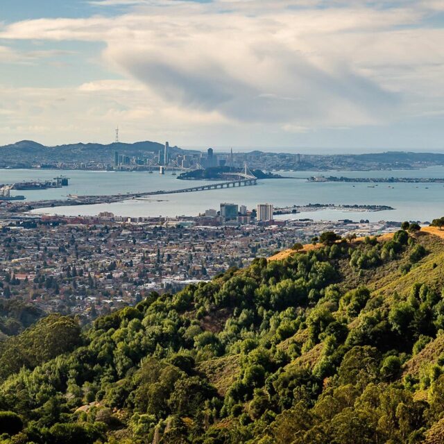 0324 mariposa oakland apartments i Stock 1190958177