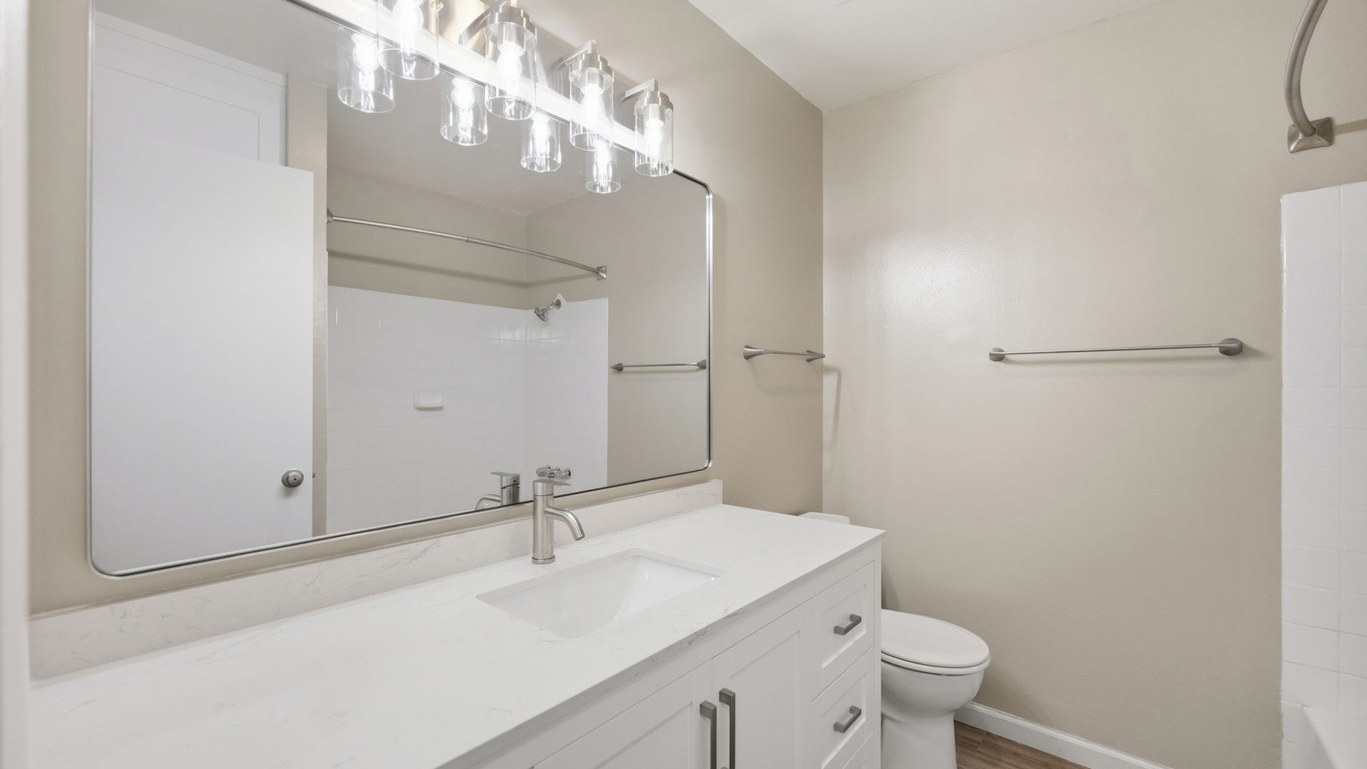 Mariposa Unit109 Bathroom