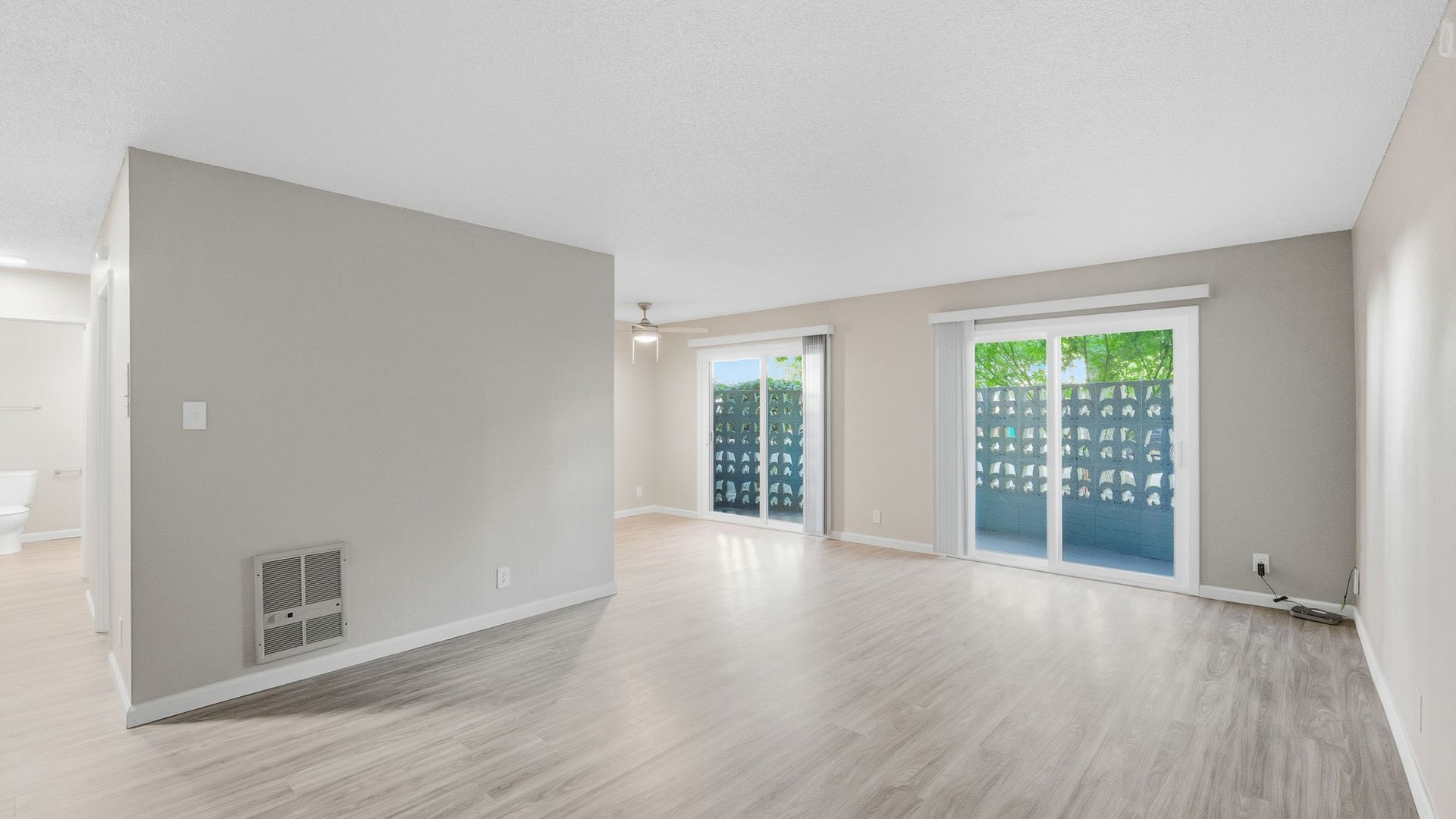 Mariposa Unit215 living