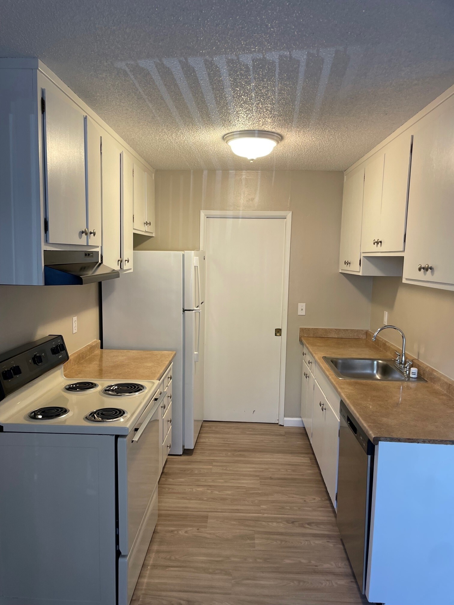 0324 C1 2br Kitchen 2 114