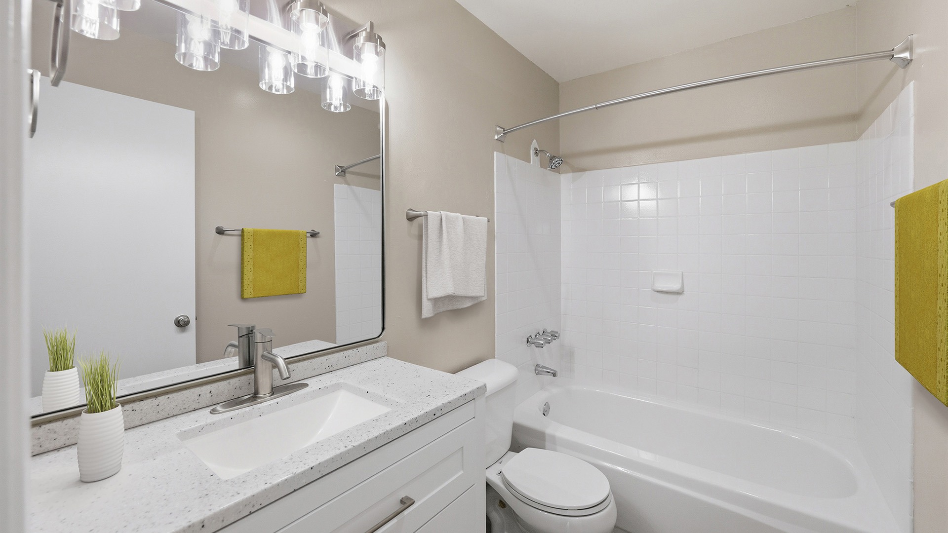 Mariposa Unit402 Bathroom1 Furnished