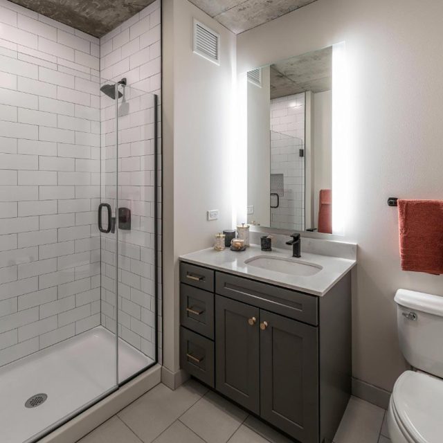 Marlowe chicago model bathroom view