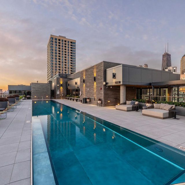 Marlowe chicago rooftop pool sunset view 2