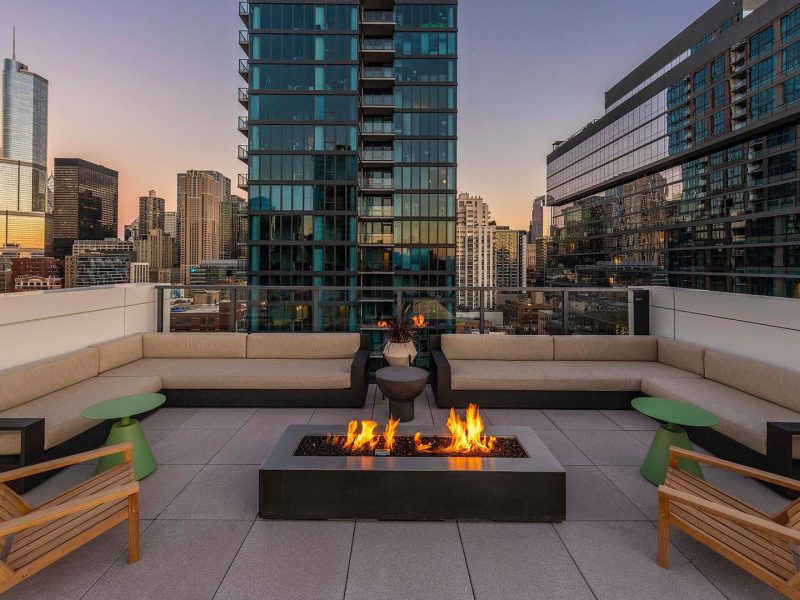 Marlowe chicago rooftop firepit sunset view 1