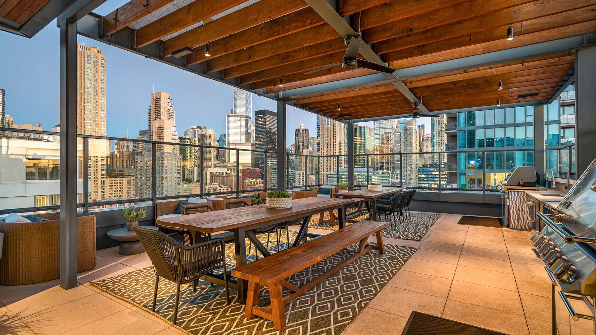 Marlowe north river rooftop lounge view1