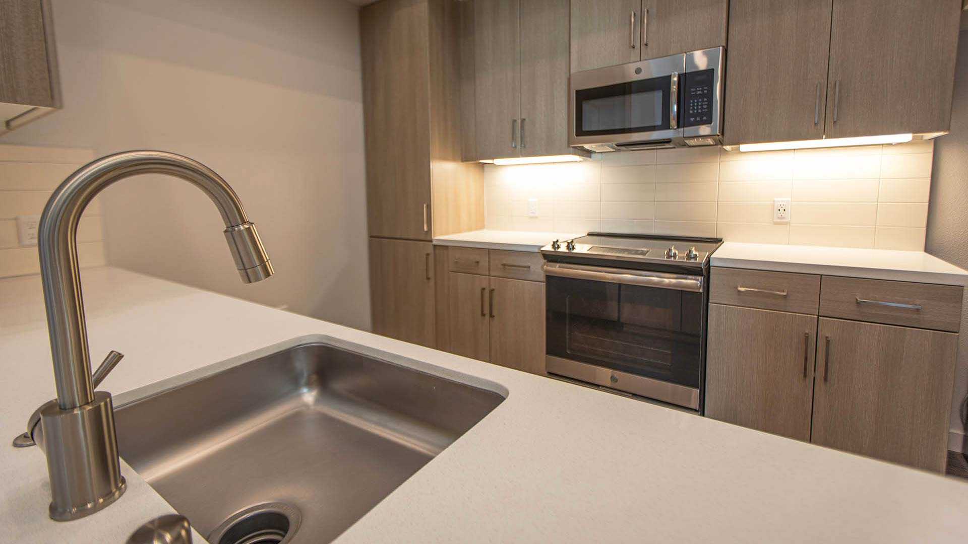 Mira plan H Loft kitchen view 2