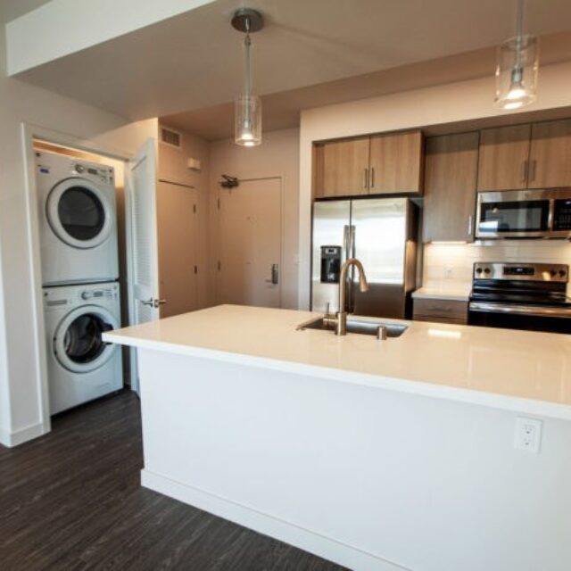 C Unit - 2 Bedroom - 1042 sq ft