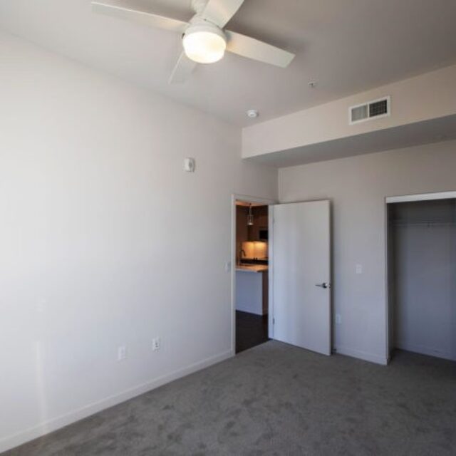 F Unit - 2 Bedroom - 943 sq ft