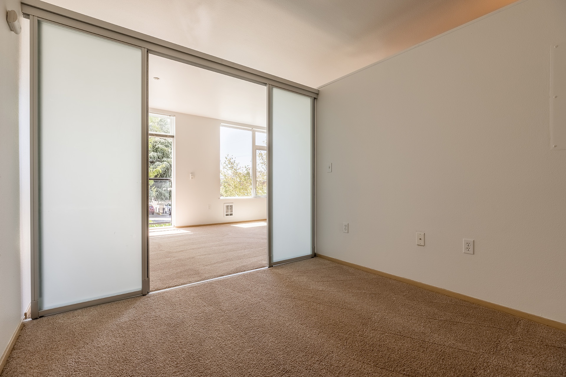 Mural interior bedroom sliding doors 02