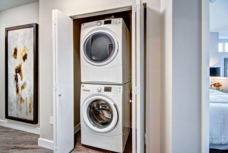 Mural laundry small