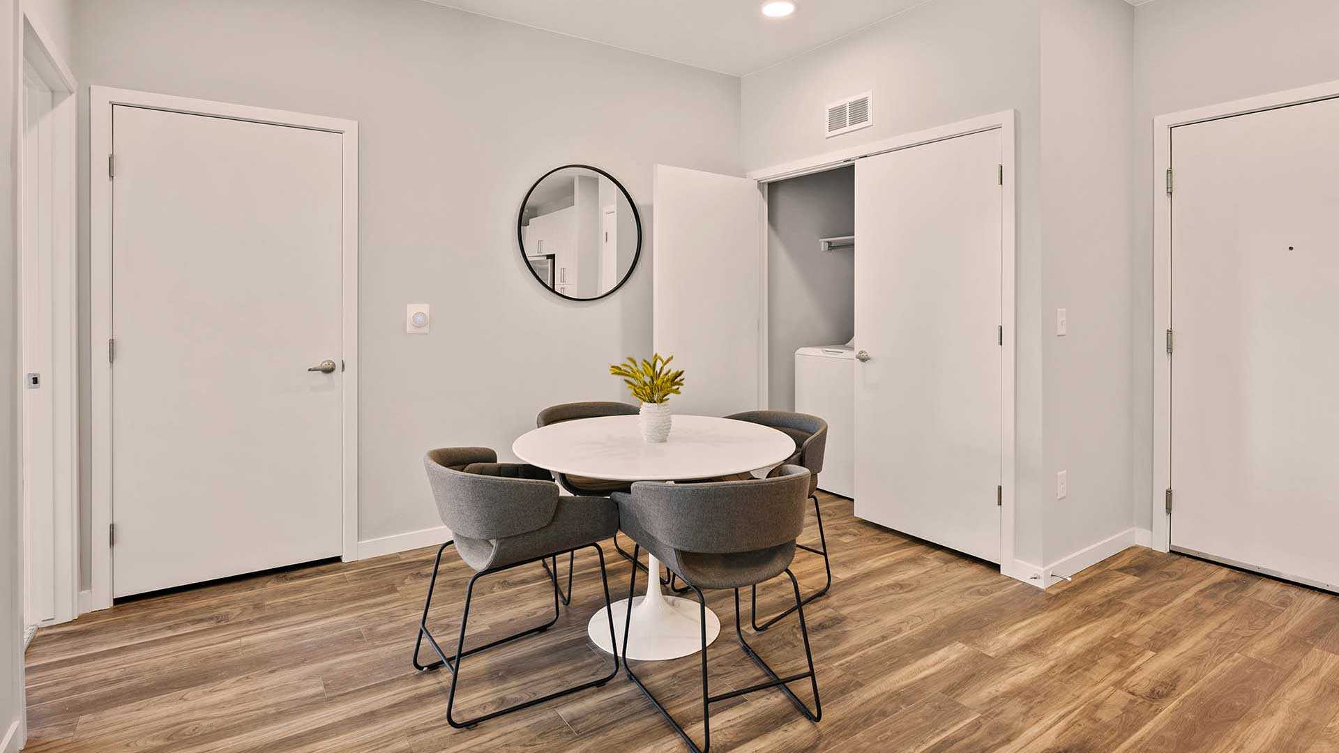 Reve apartments b5 model entry view 1