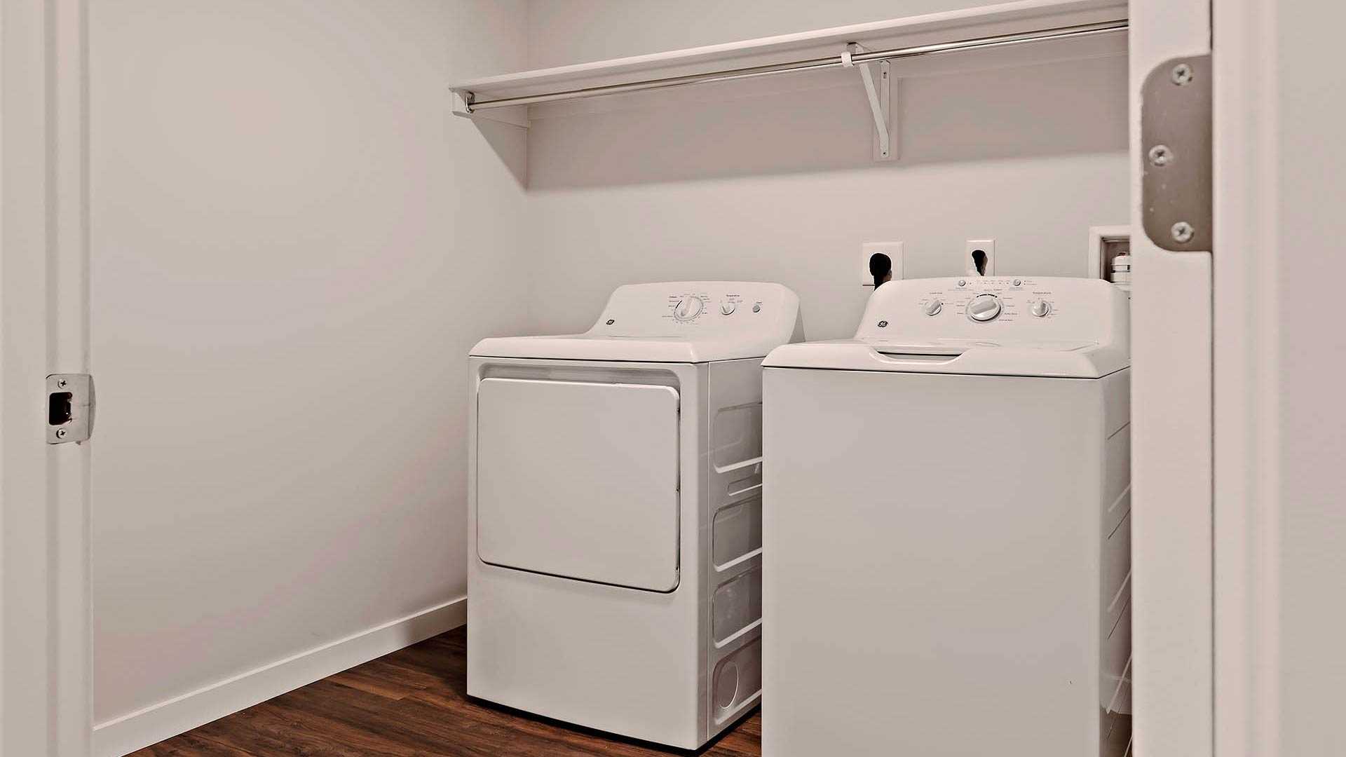 Reve apartments th2 laundry room view 2