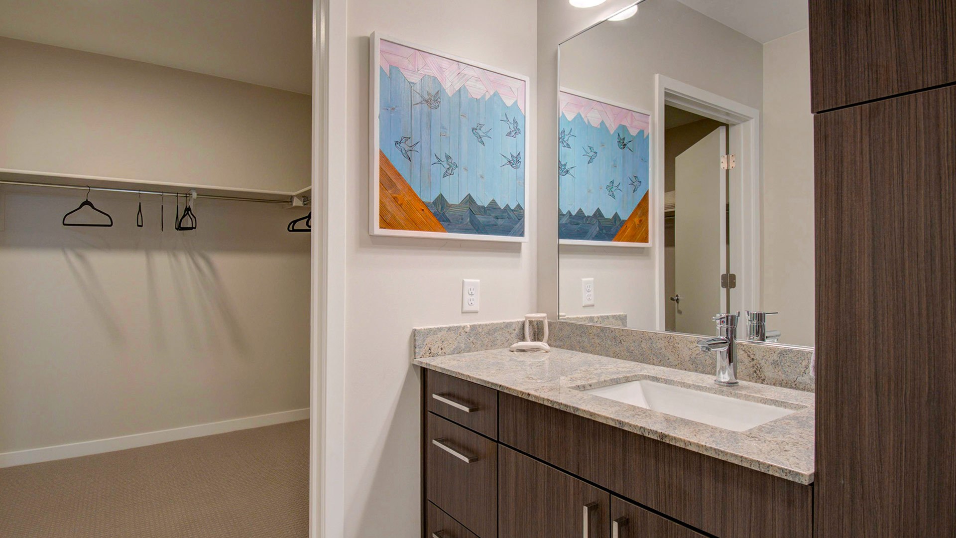 Reve Boulder TH2 F Bathroom View2