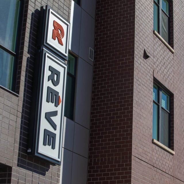 Reve Sign 2