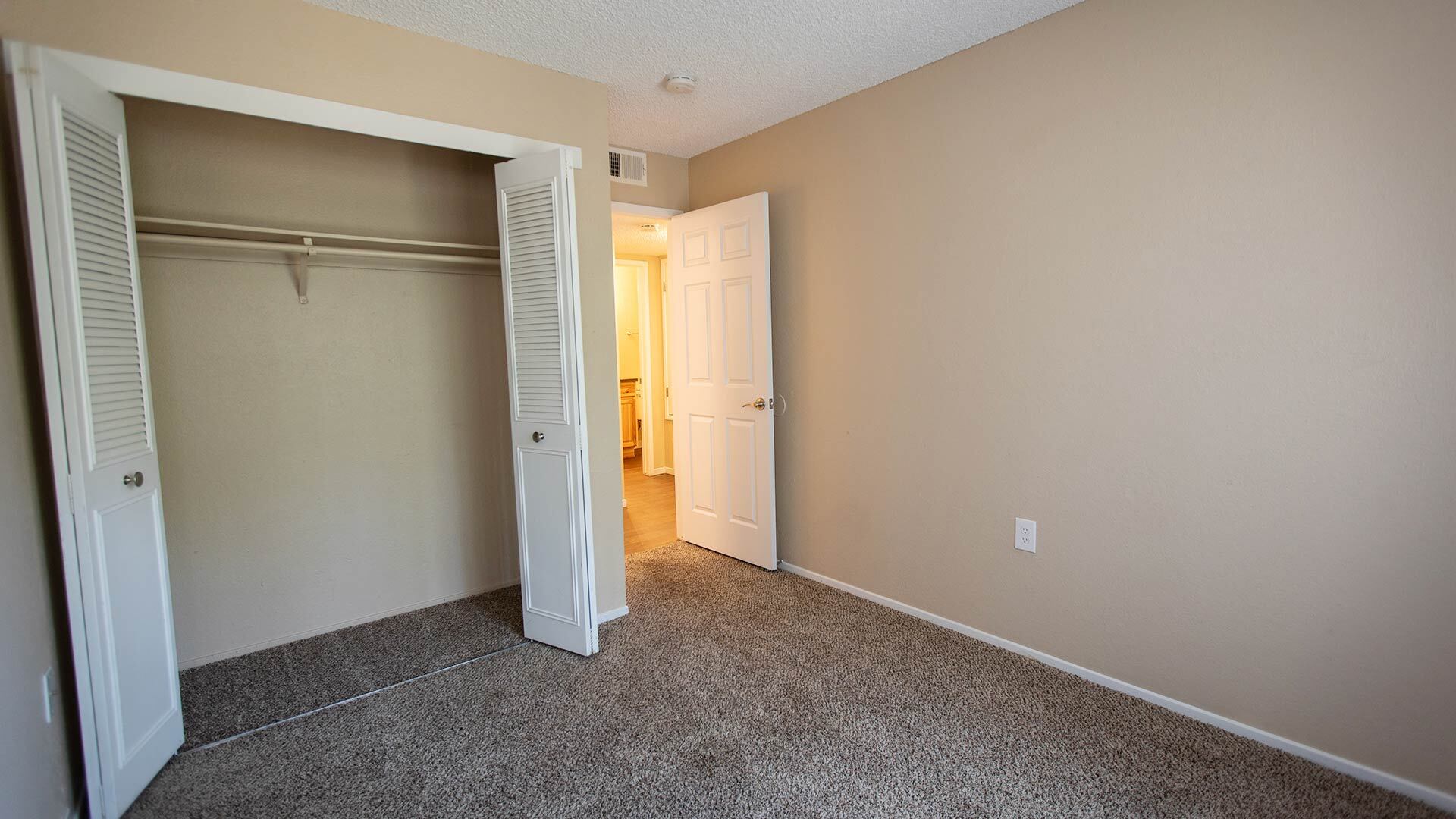 Sierra vista diamond peak bedroom view 1