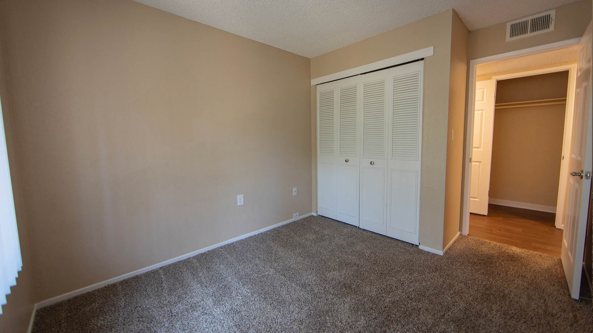 Sierra vista diamond peak bedroom view 3