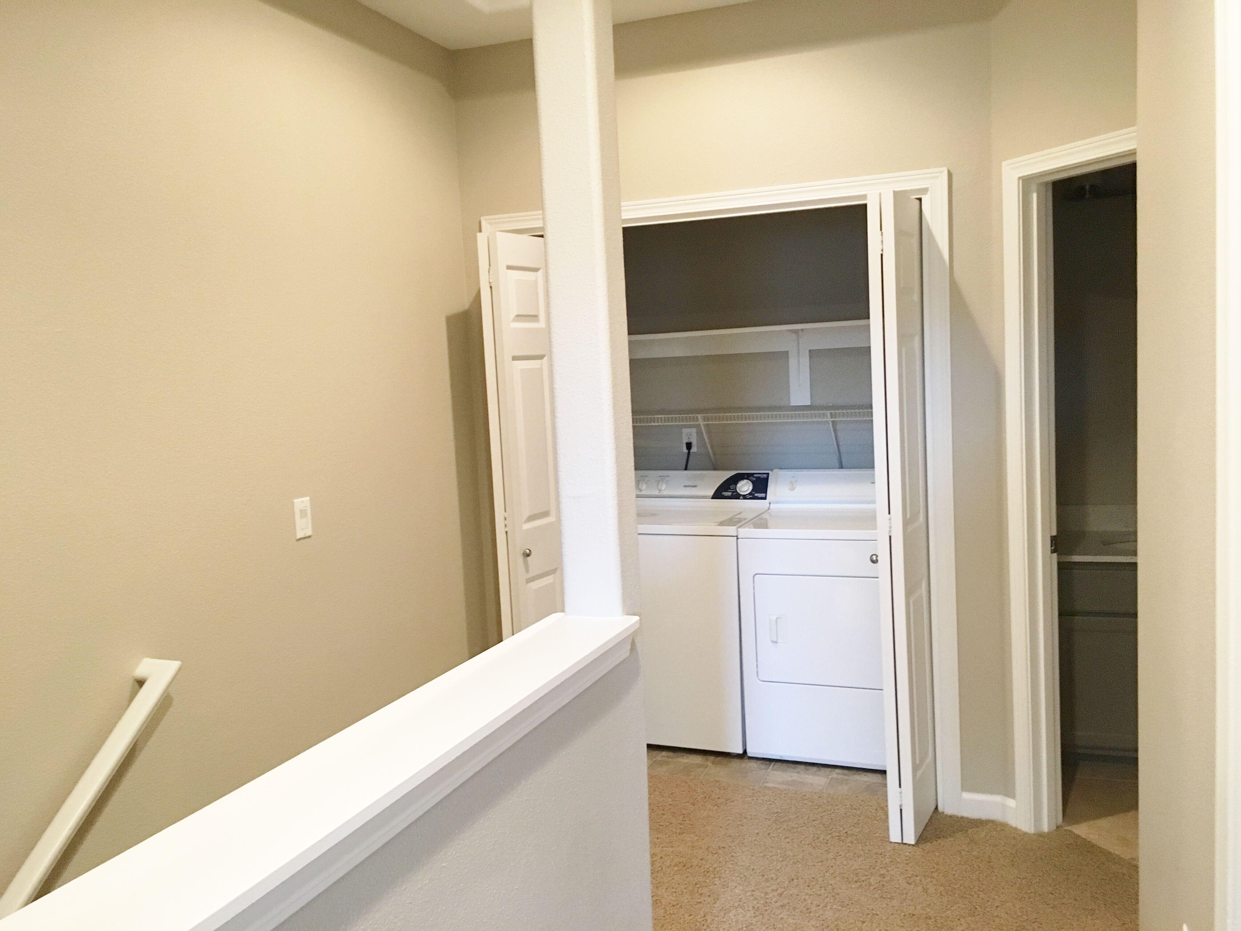 summerlinn-laundry-room