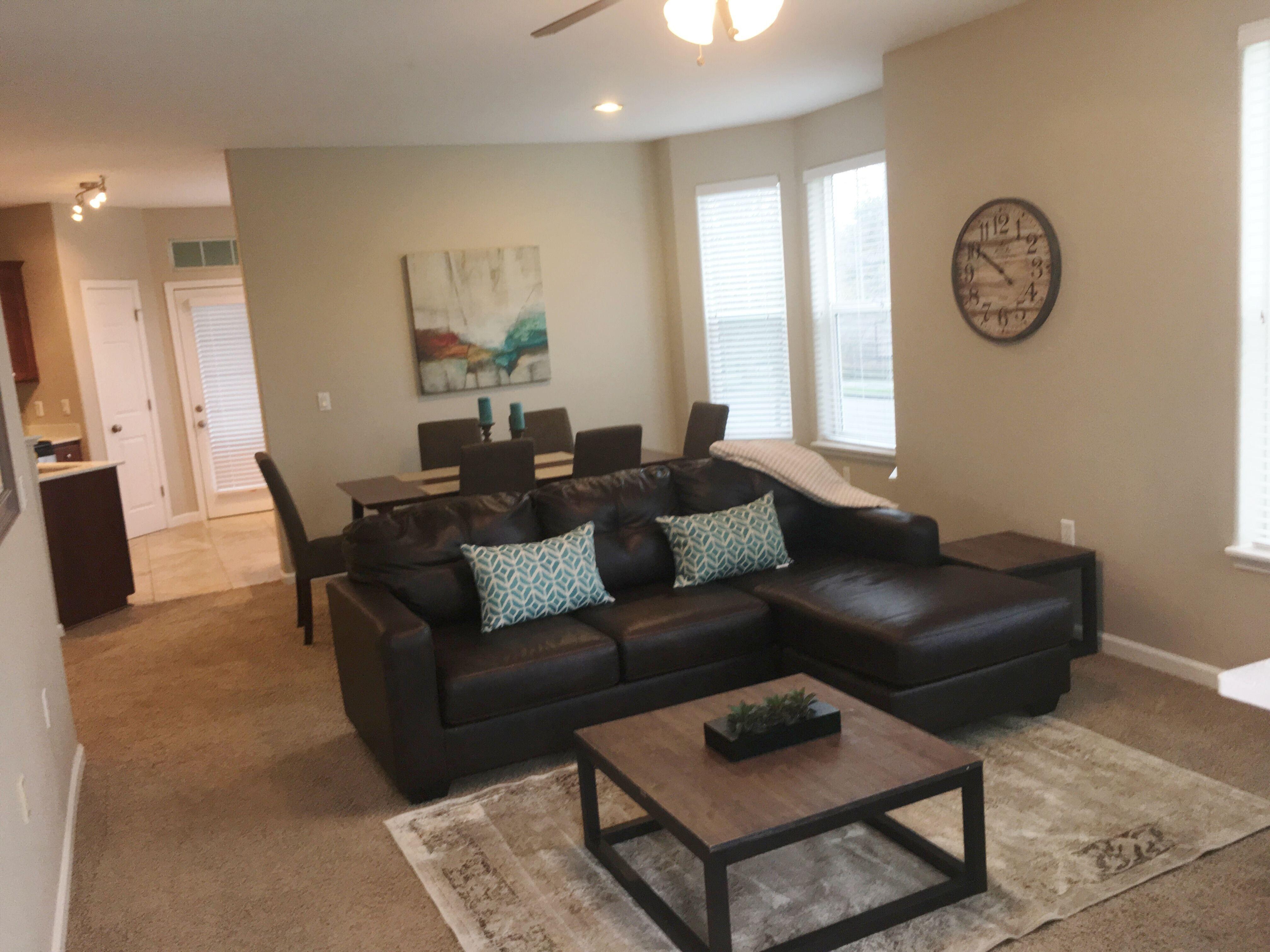summerlinn-furnished-living-room