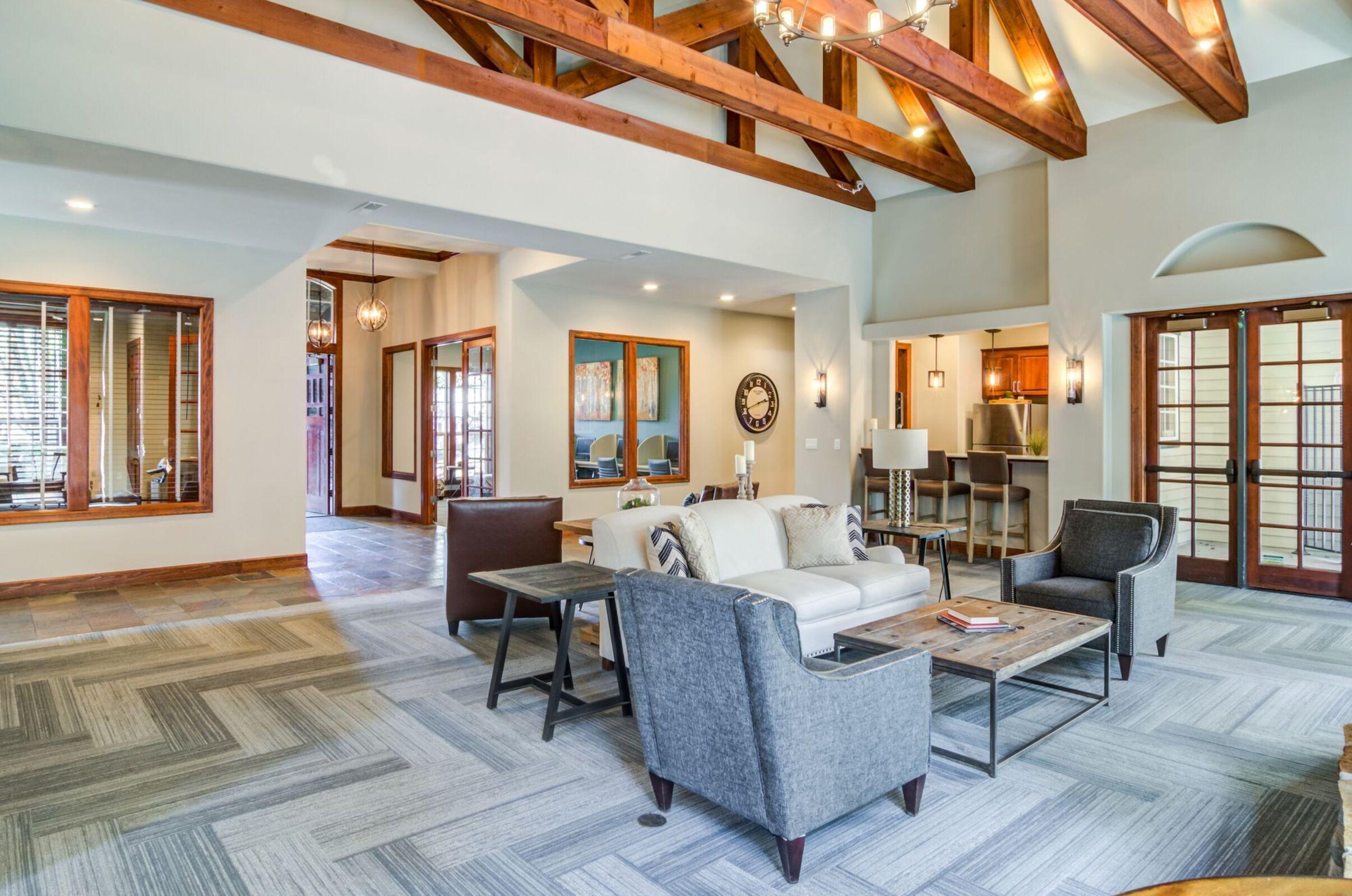 summerlinn-lounge-area