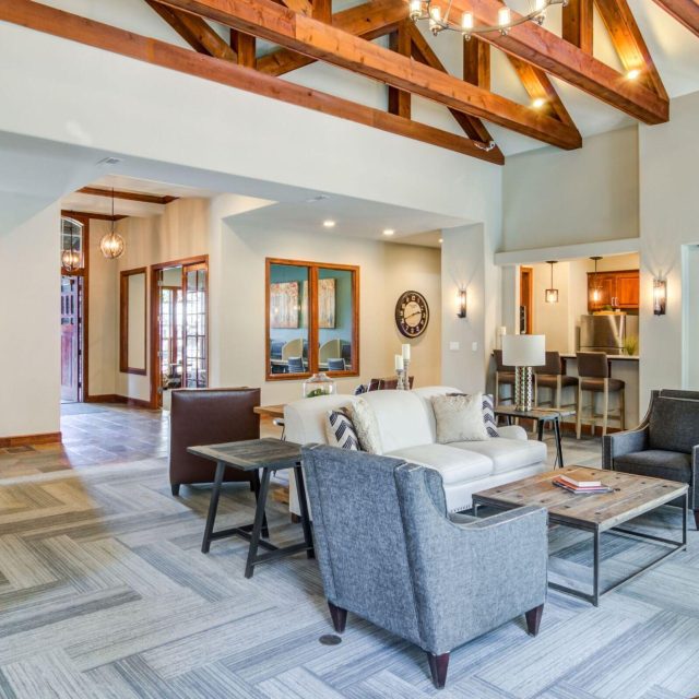 summerlinn-lounge-area