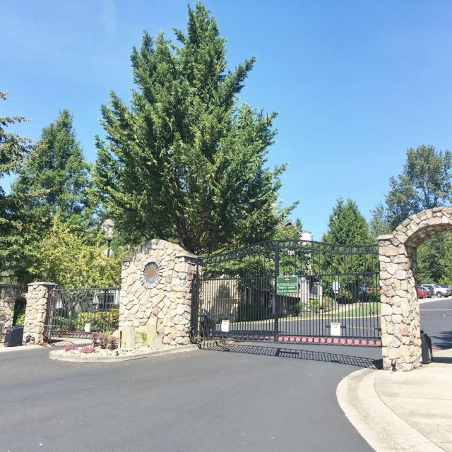 summerlinn-entrance-gate-02