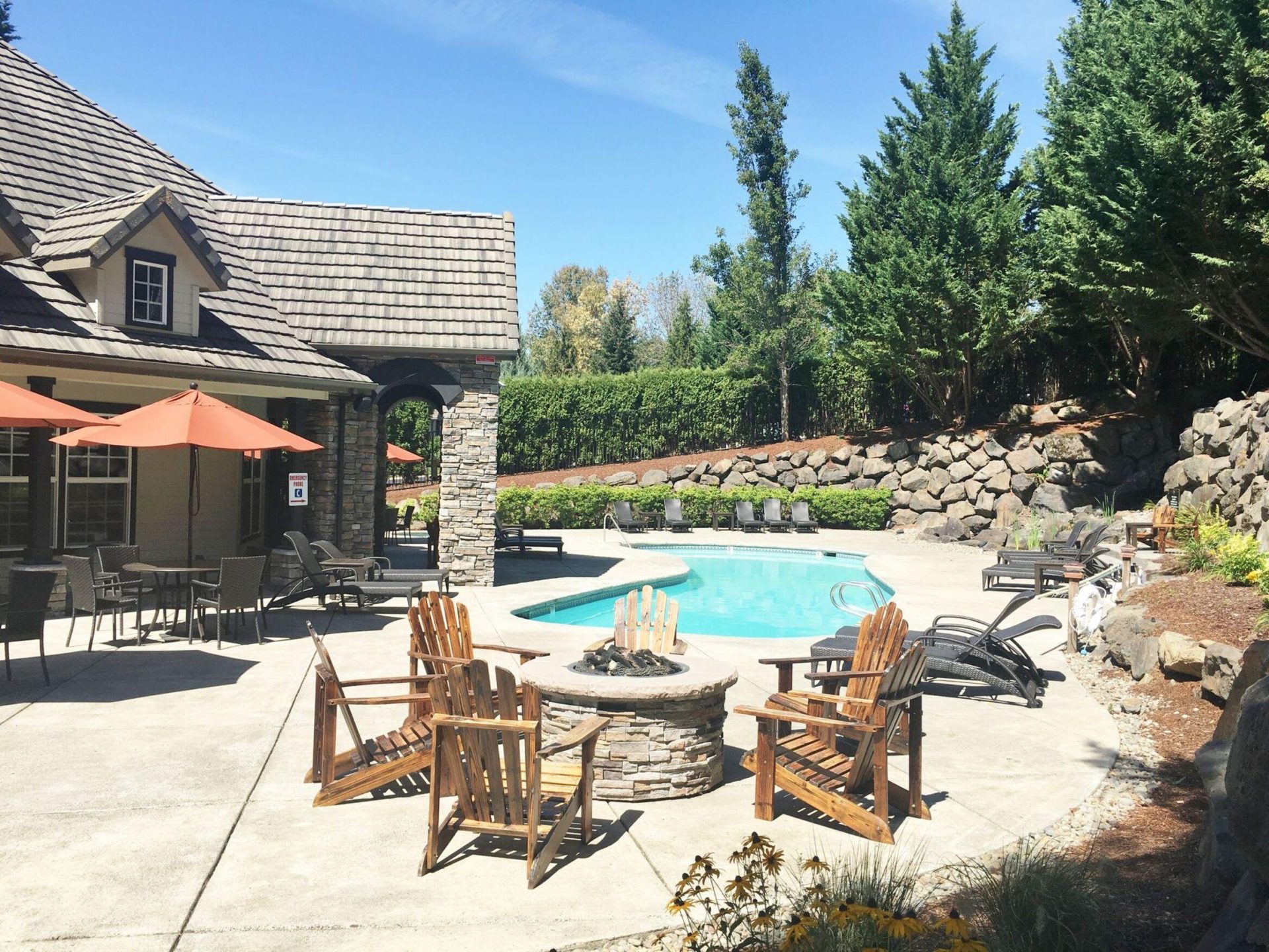 summerlinn-fire-pit-pool