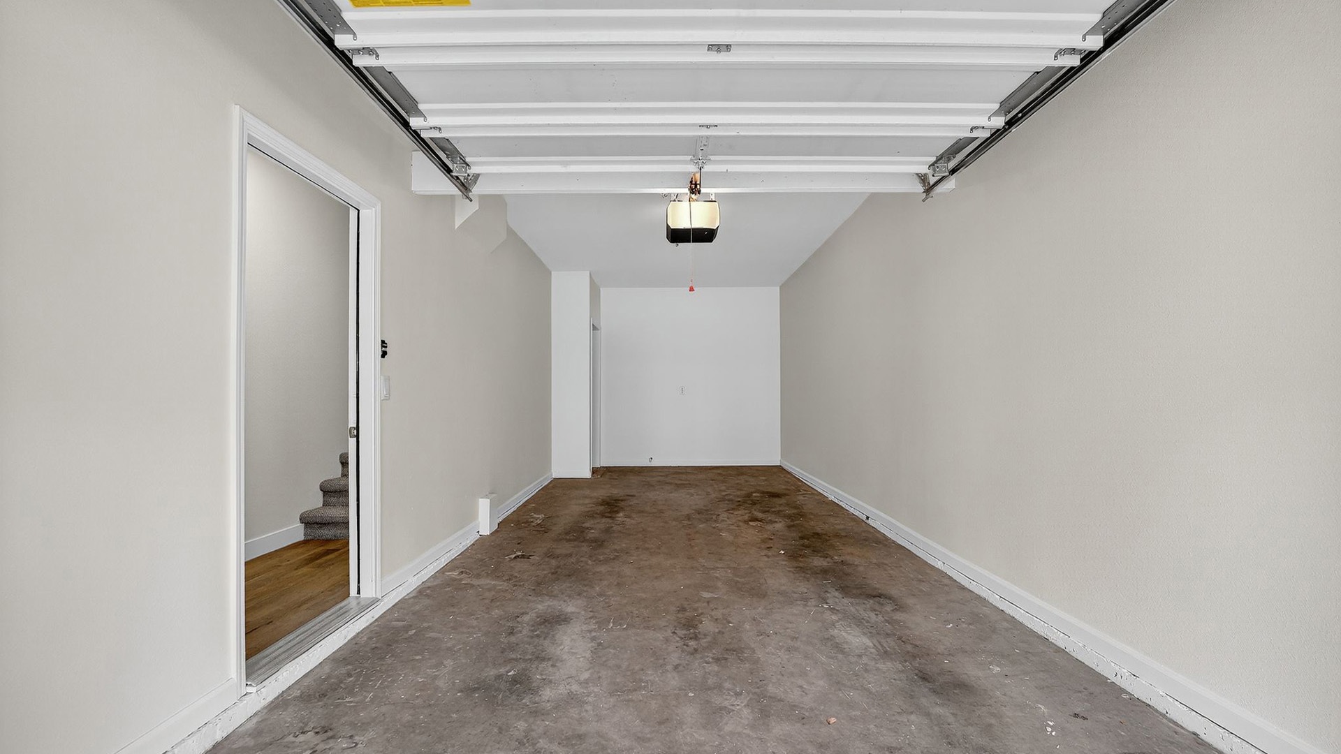 Summerlinn 1145 garage