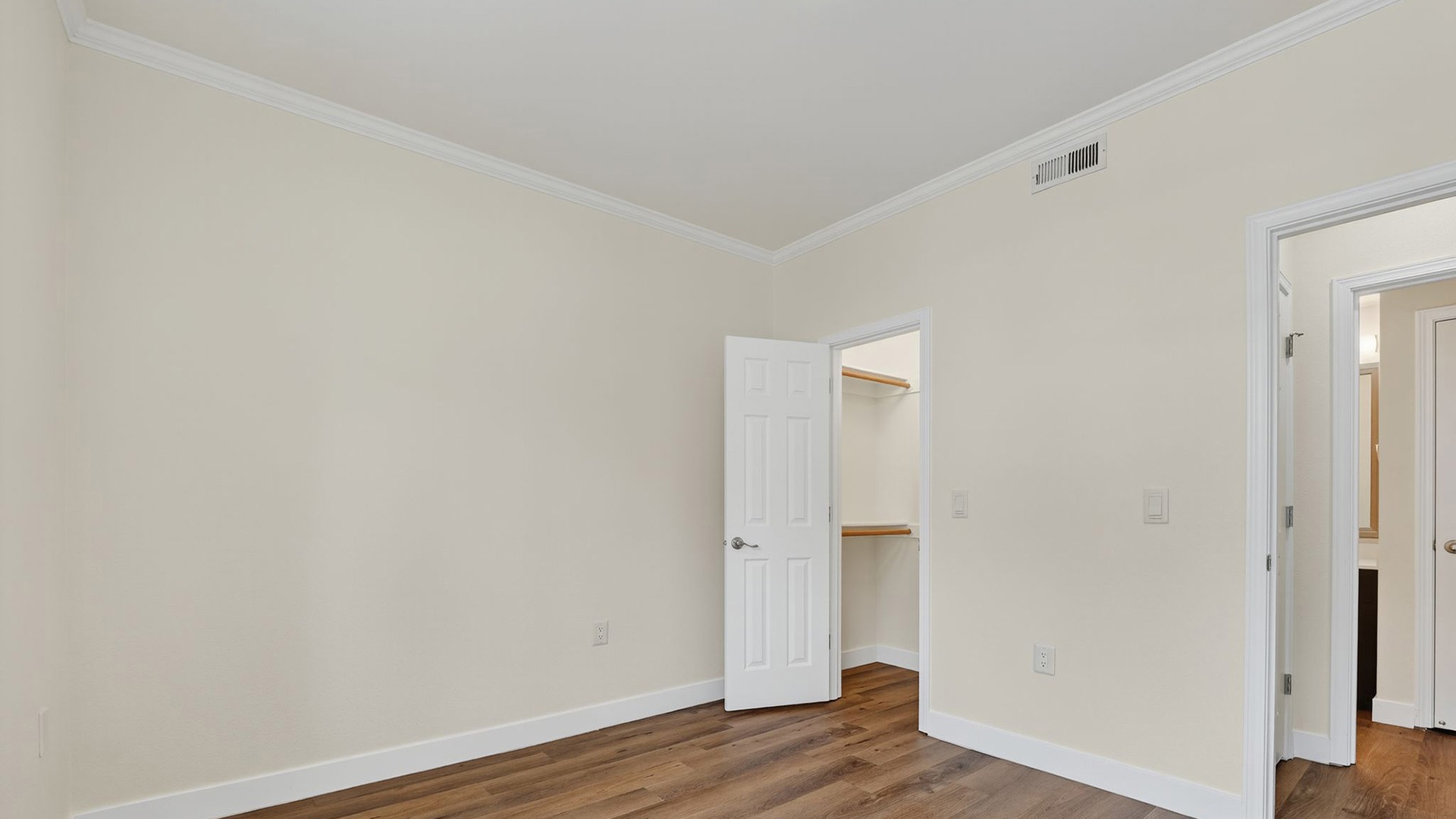 Summerlinn 1145 kitchen bedroom view2