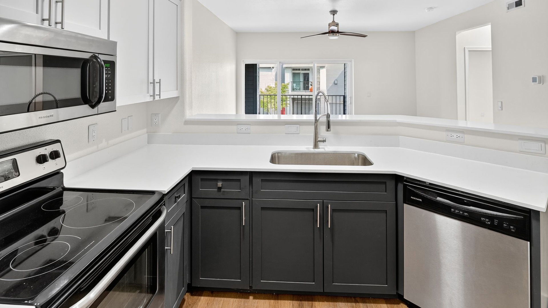 Summerlinn 1145 kitchen view1