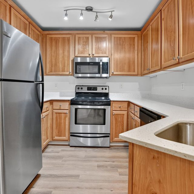 Summerlinn 1220 model kitchen view1