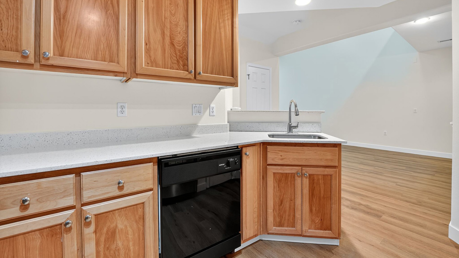 Summerlinn 1220 model kitchen view2