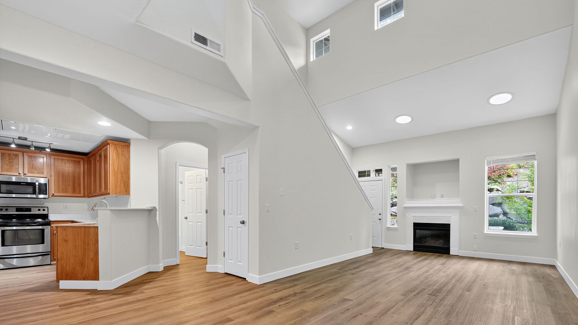 Summerlinn 1220 model living view1