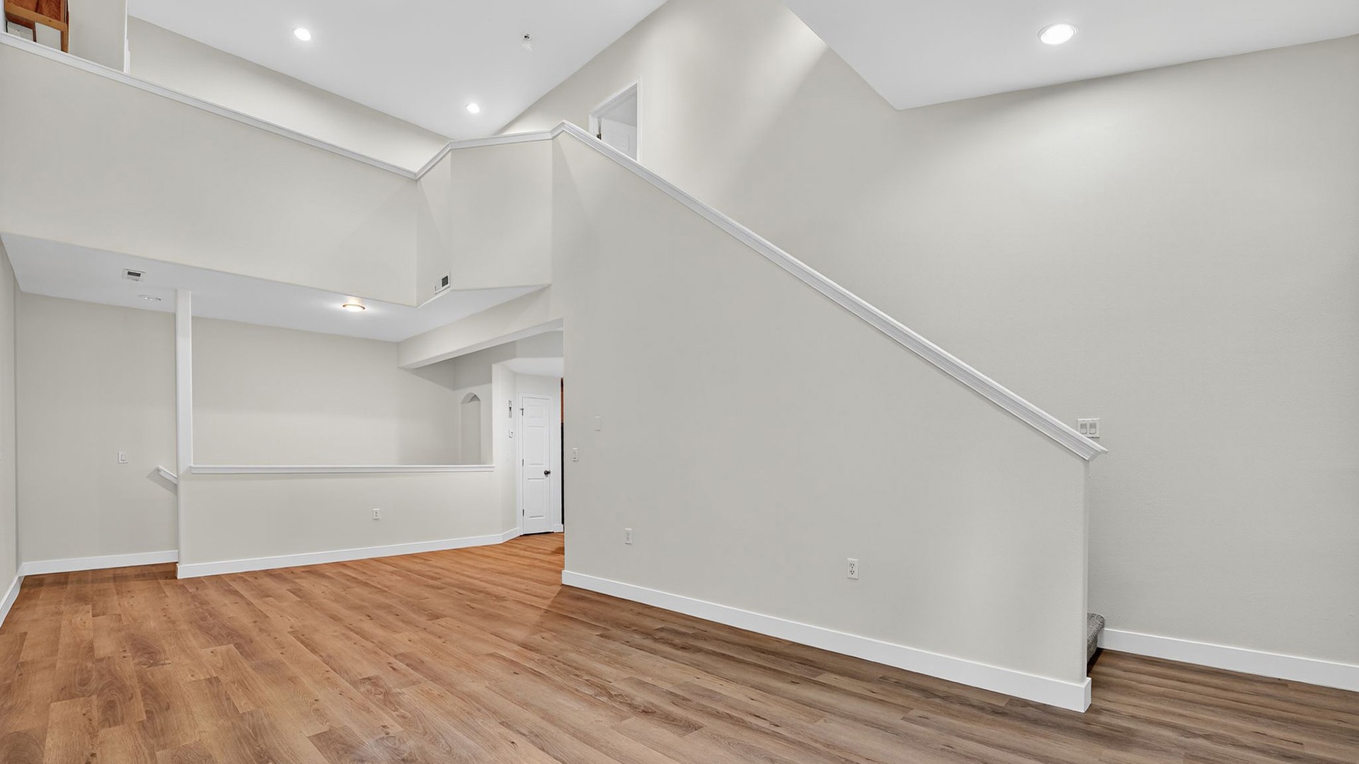 Summerlinn 1220 model living view3