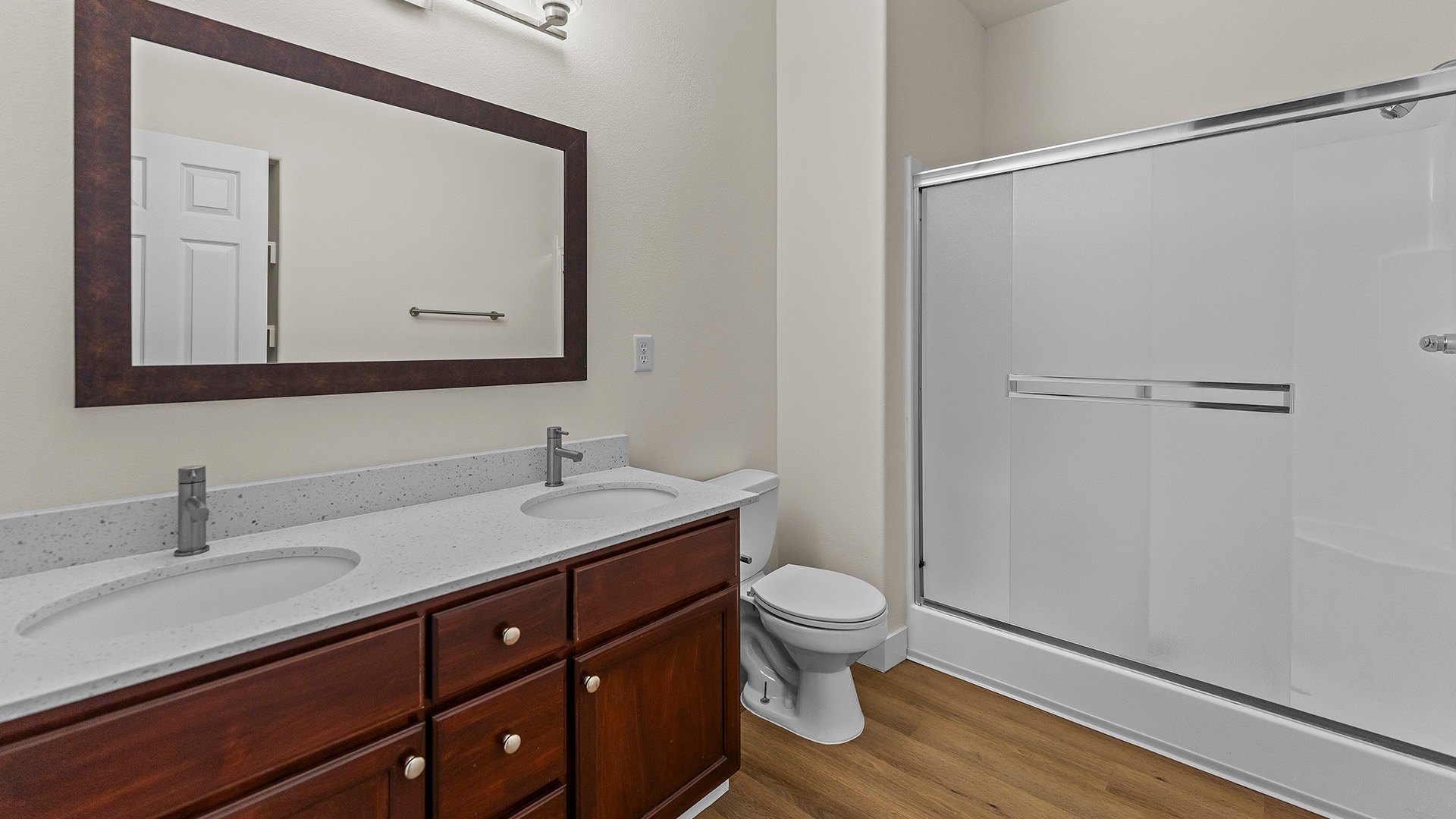 Summerlinn west linn unit 1395 classic bathroom1