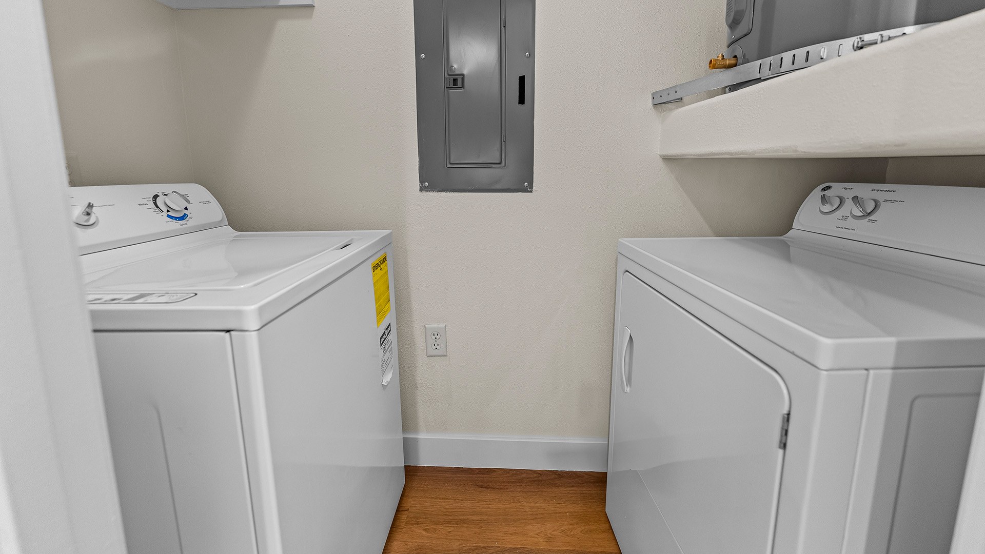 Summerlinn west linn unit 1395 elevated washer dryer