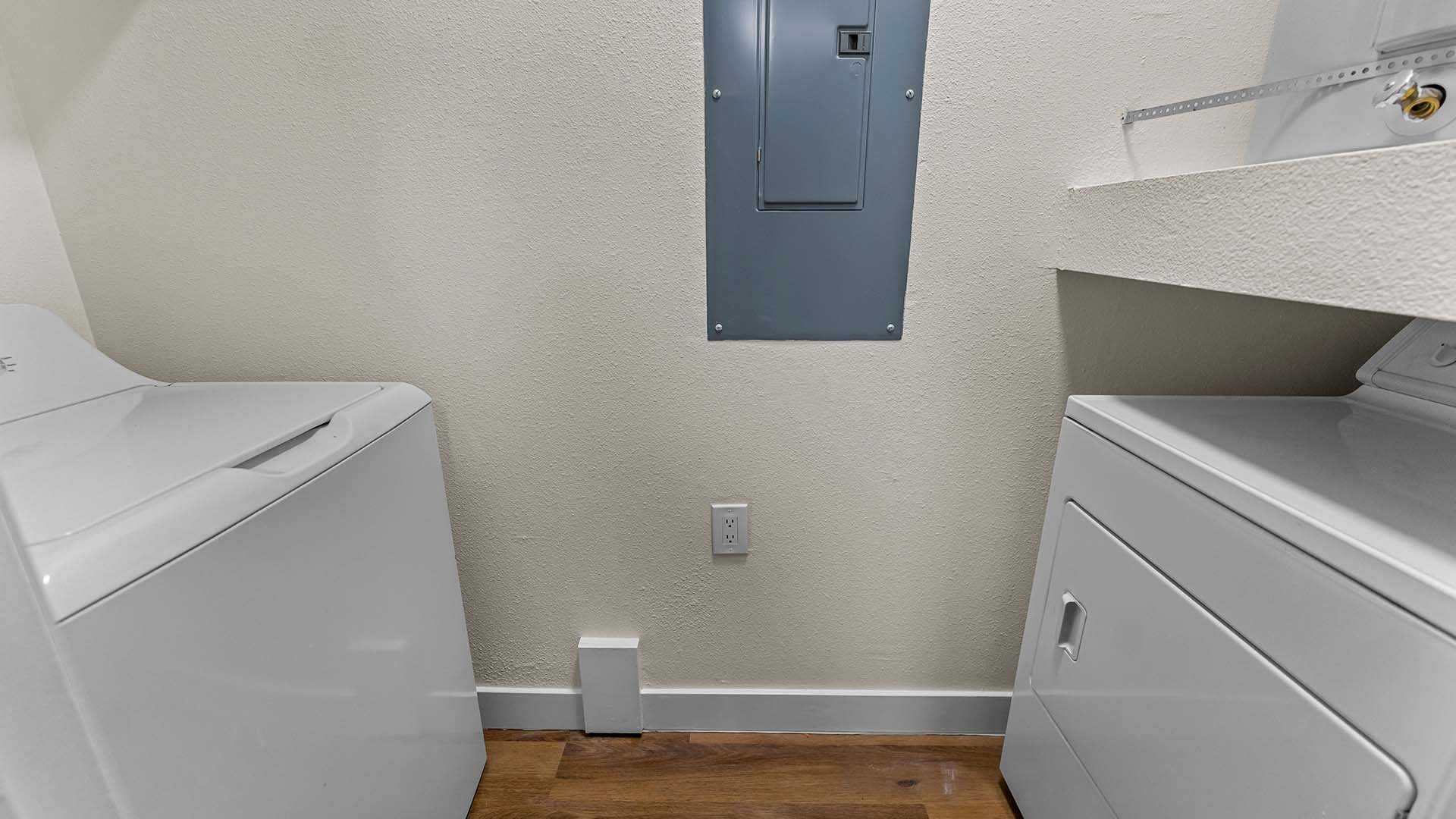 Summerlinn west linn unit 1410 modern washer dryer