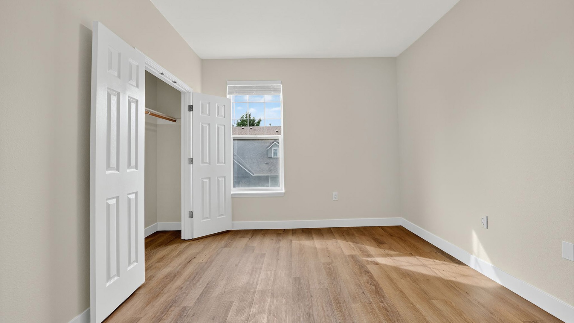 Summerlinn 1430 bedroom2